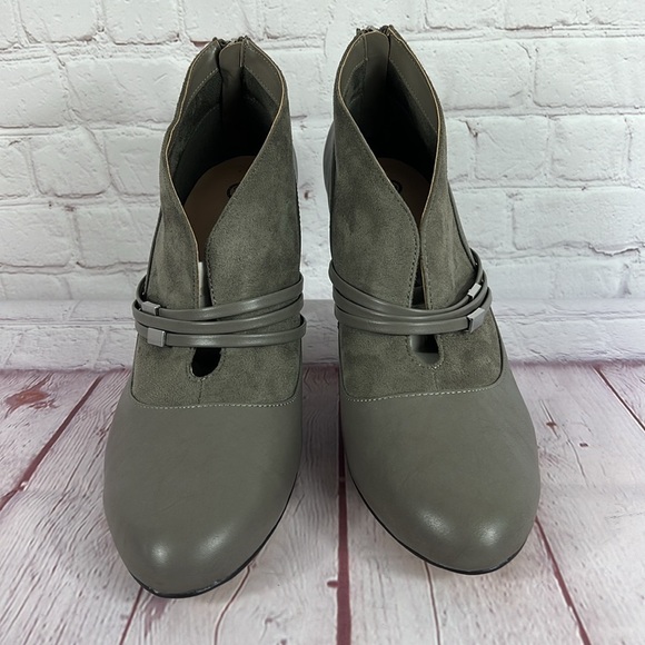 Bella Vita Women's Noemi Ii Dress Shootie Ankle Boot Size 12WW - Picture 2 of 9